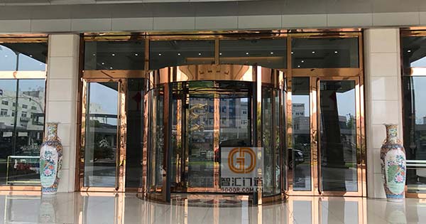 上海旋轉門多少一平方？